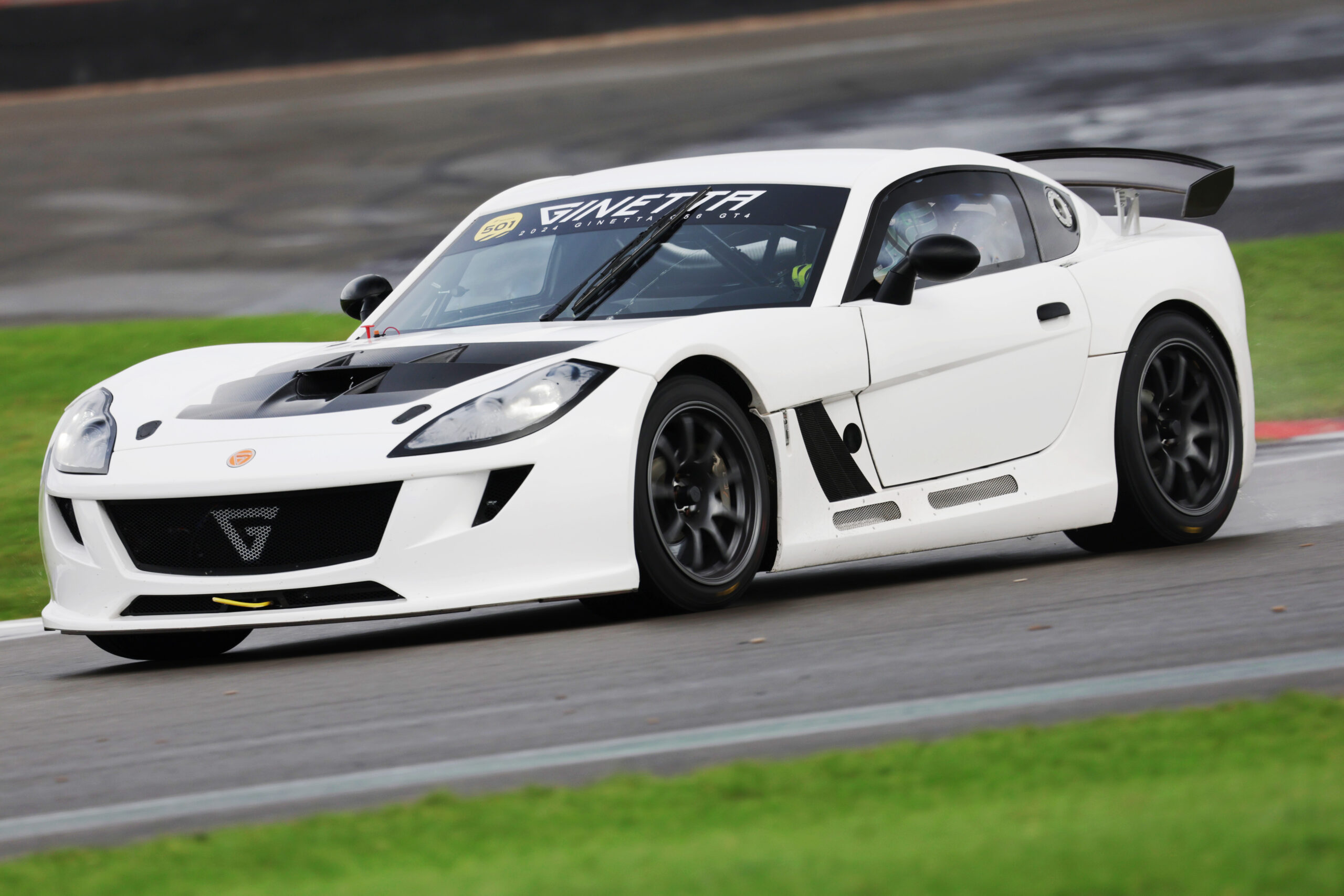 Ginetta unveils 2024 G56 GT4 Evo | Professional Motorsport World