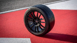 Pirelli introduces new tires for Porsche 911 GT3 and GT3 RS